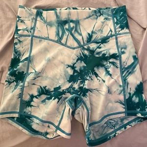 size small balance athletica tie dye shorts